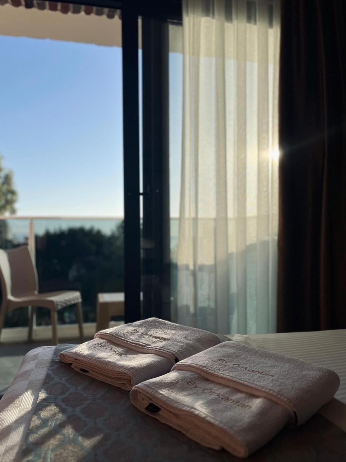 Mari Pembe Otel Marmara Adasi Exterior photo