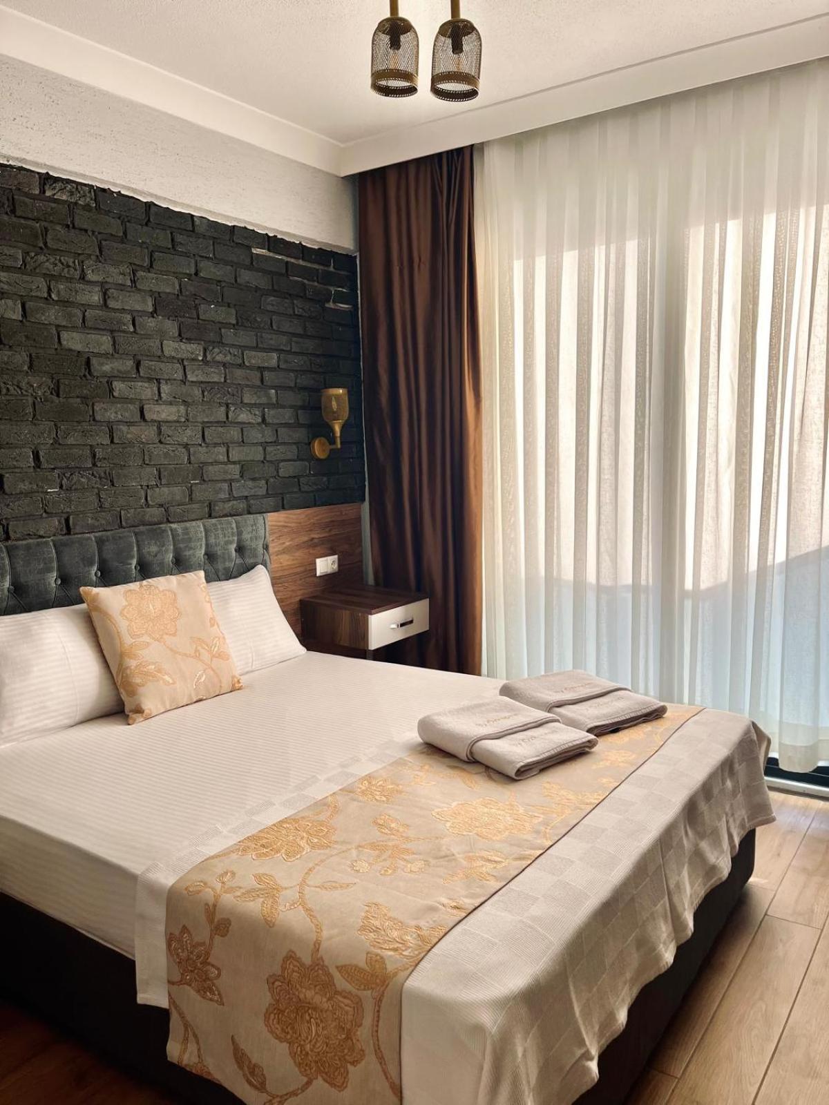 Mari Pembe Otel Marmara Adasi Exterior photo